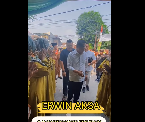 Erwin Aksa menyapa